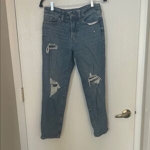 Old Navy Distressed Ankle Jeans in Blue